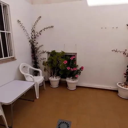 アパート With Parking 280 M From Locos