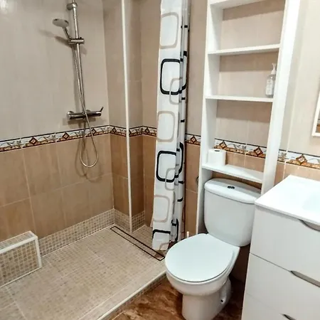 アパート With Parking 280 M From Locos *